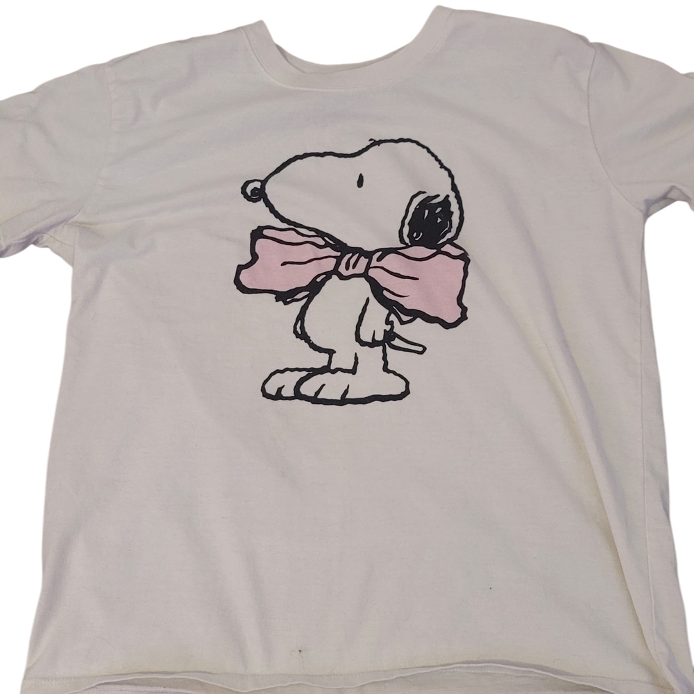 Peanuts White T-Shirt with Snoopy Design